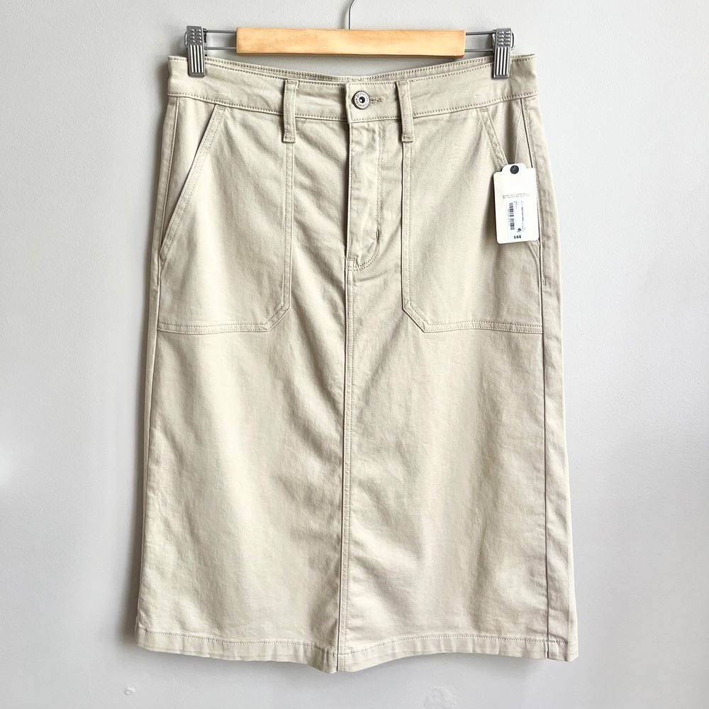 St. John's Bay Skirt Women's 8 New NWT Khaki Tan Midi Classic Preppy Neutral